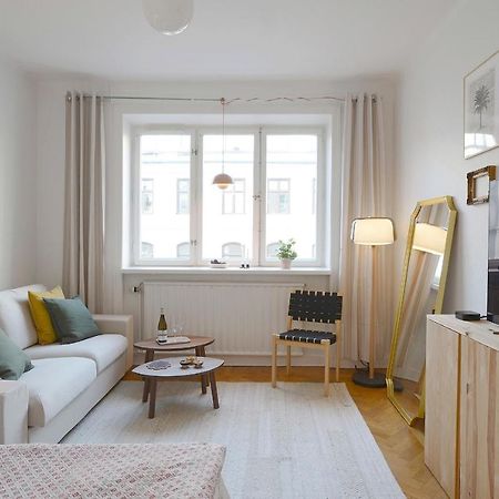 Apartment In Central Стокгольм Экстерьер фото